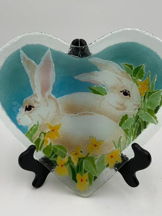 Peggy Karr Other - Vintage PEGGY KARR EASTER BUNNY 10" Heart Shaped Fused Glass Platter Exc Cond